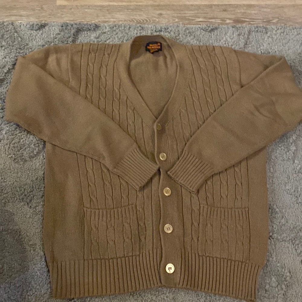 Super cute brown knit cardigan
